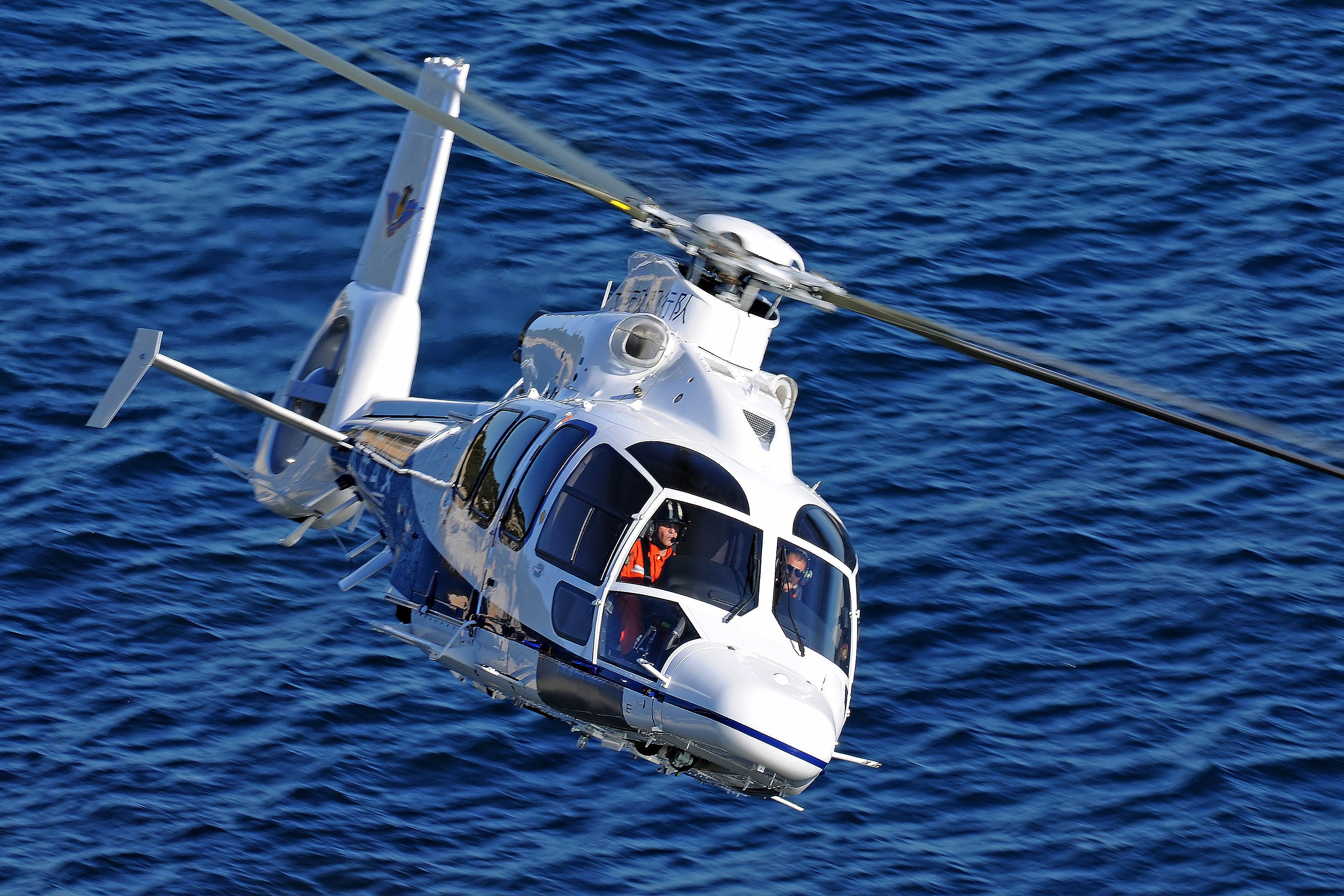empty leg charter helicoptero eurocopter